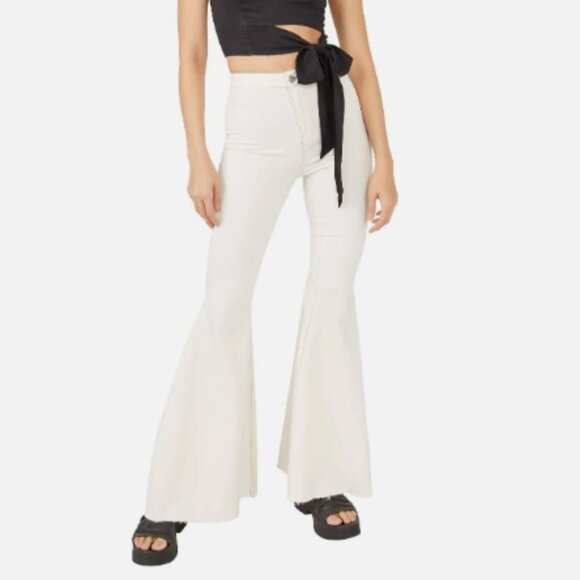 Free People Just Float on Flare Jeans Heavenly White 31, NWT - Picture 1 of 1